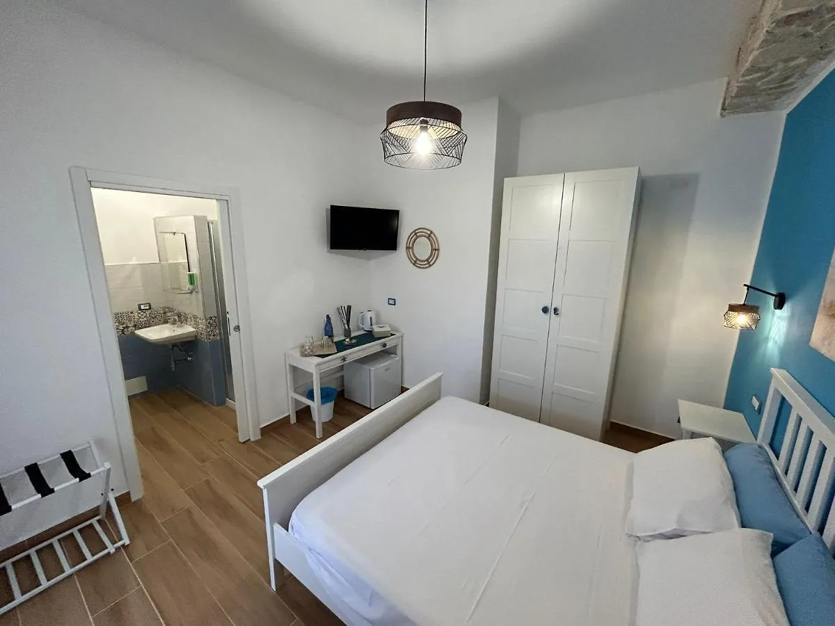 Bed & Breakfast Room On The Beach Avola