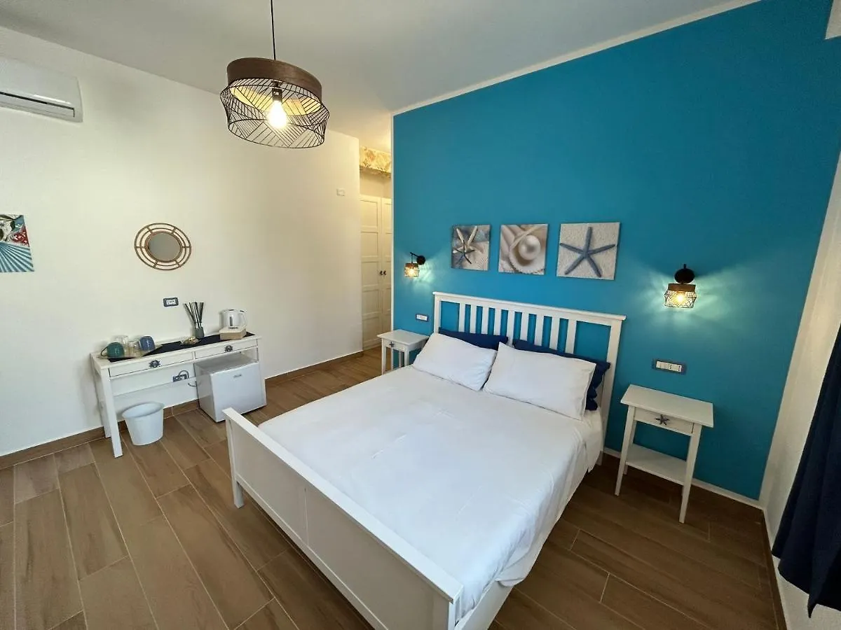 Room On The Beach Avola 0*,